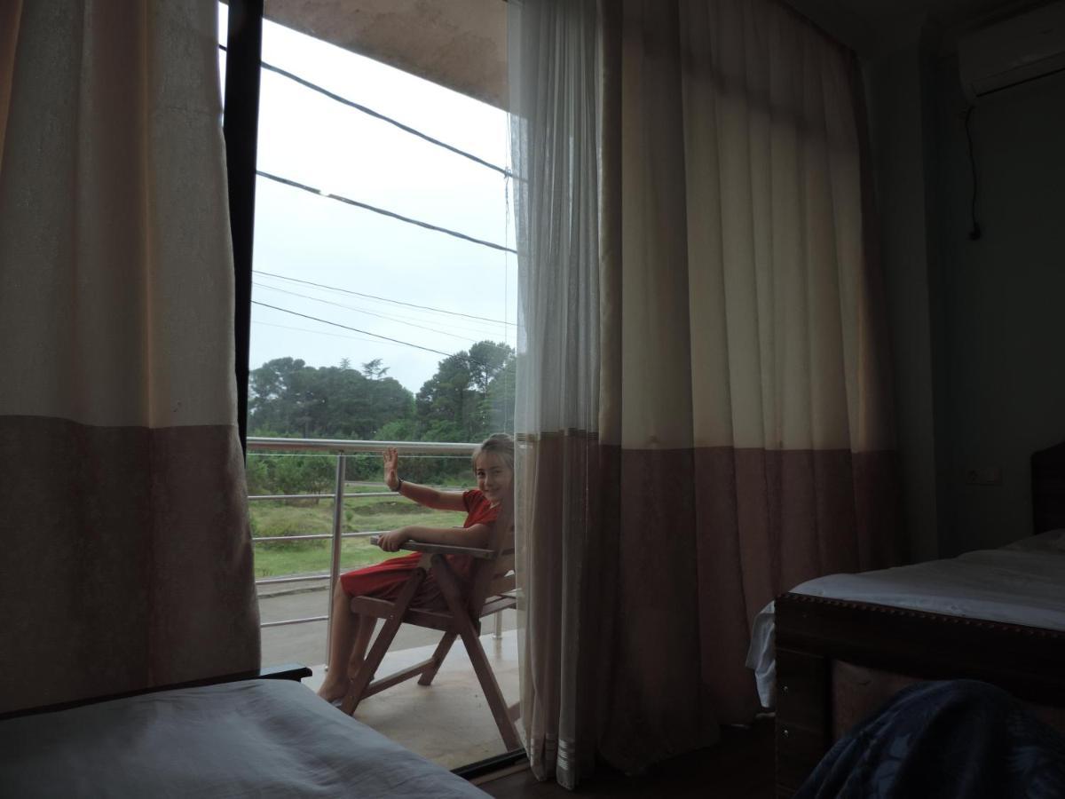 Luka Hotel Kobuleti Bagian luar foto